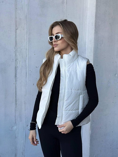 Жіноча тепла жилетка на блискавці плащівка емі на силіконі Одеса - фото 8