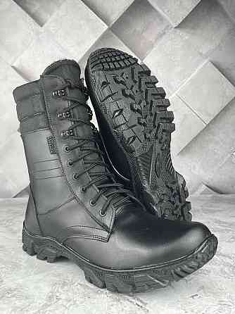 Чоловічі військові берці чорного кольору водонепронекні на хутрі прошиті та проклеєні тактичні високі берці WAR Львів