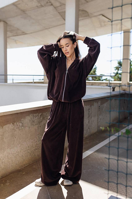 Женский повседневный оверсайз костюм двойка: кофта и штаны хлопковый велюр Одесса - изображение 8