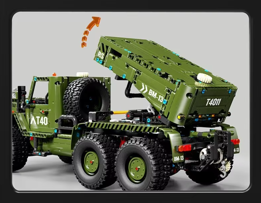 Конструктор детский грузовик военный.Ракетная зенитная установка на 2268 деталей T4011 Каменец-Подольский - изображение 9