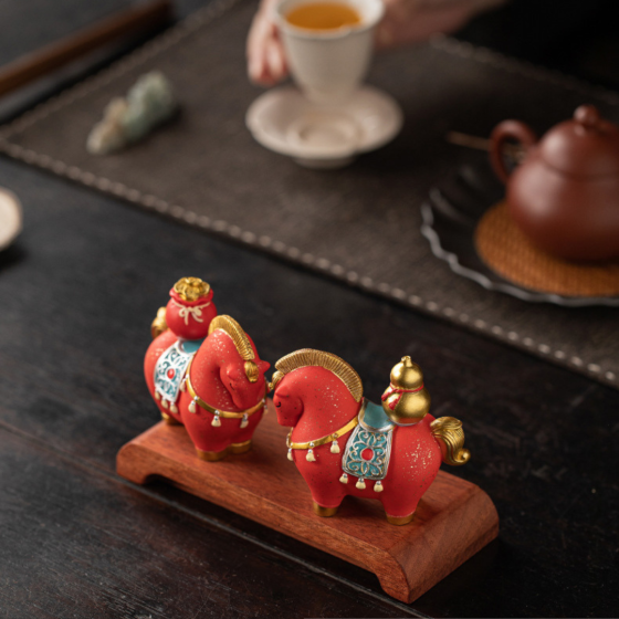 Статуетка Кінь Негайне Щастя та здоров'я 8.5 х 7 см Полістоун Червоний Одеса