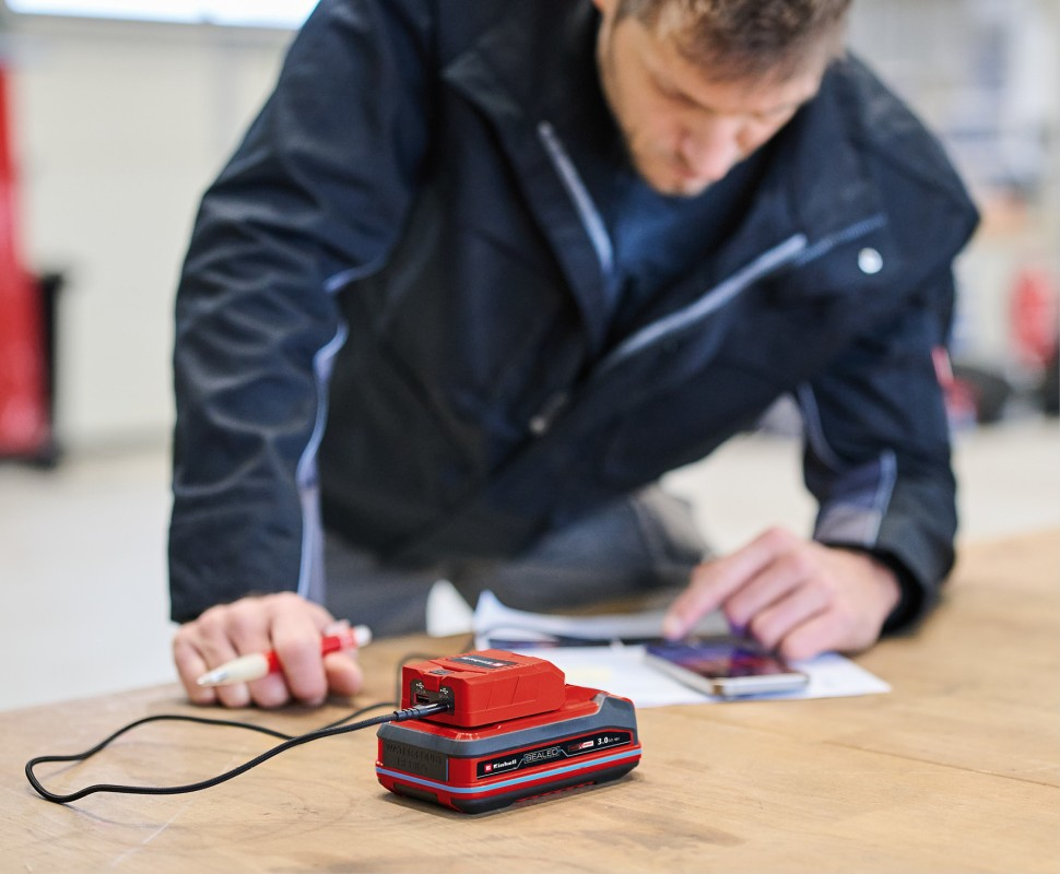Акумуляторний адаптер для зарядки USB-пристроїв Einhell TC-CP 18 Li USB A/C-Solo (4514148) Київ - фото 6