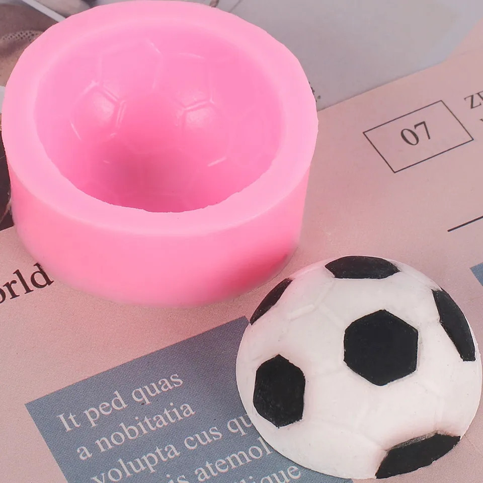 Молд кондитерский Футбольный мяч 54 на 23 мм розовый Киев - изображение 3