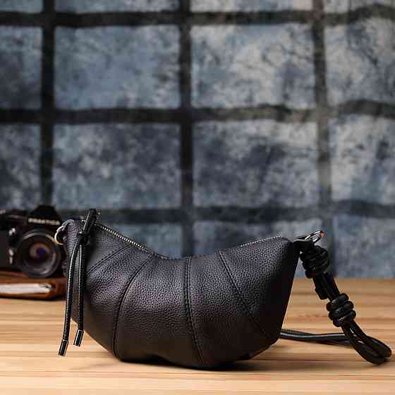 Жіноча напівкругла сумка з натуральної шкіри Чорний (Vintage) Київ