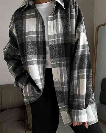 Жіноча трендова сорочка вільного крою з принтом клітинка Одеса