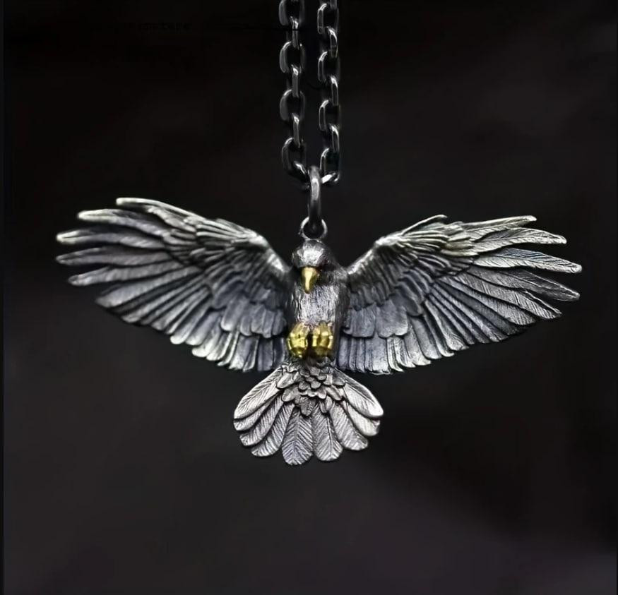 Винтажная подвеска в виде орла с крыльями на цепочке. Киев - изображение 1