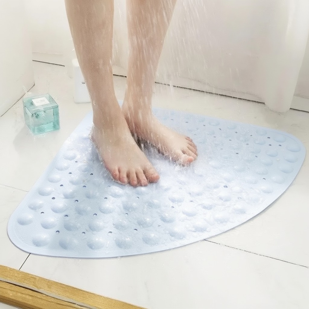 Силіконовий трикутний килимок протиковзкий Bathlux на присосках для ванни та душу 54х54 см, блакитний Кам'янець-Подільський - фото 5