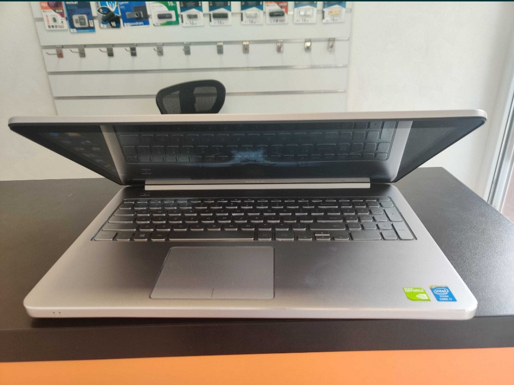 Потужний металевий сенсорний ноутбук  Dell Inspiron 7537 з дискретним відео Киев - изображение 2