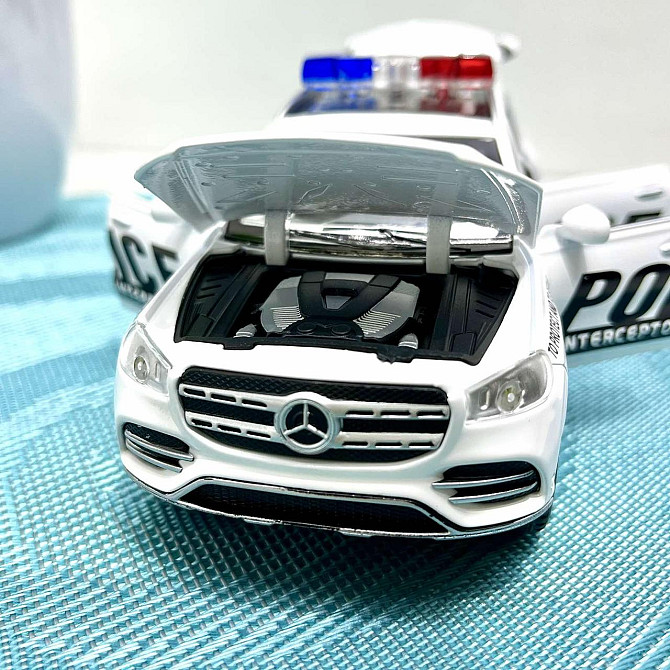 Машина Автосвіт Mercedes gls інерційна відчиняються двері 16.5 см Біла (AP-1957) Чернігів - фото 3