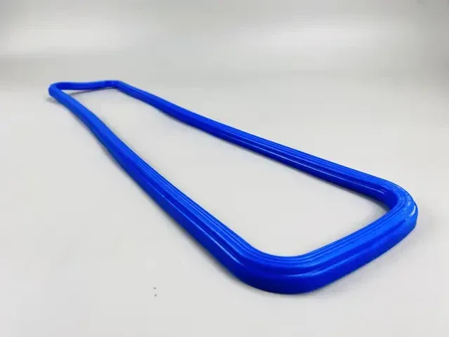 Прокладка кришки клапанів для автомобілів ГАЗ-53, 3307, ГАЗ-66, ПАЗ (синій силікон) Мукачево - фото 1