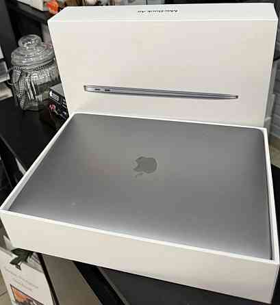 Ноутбук: MacBook AIR 13
