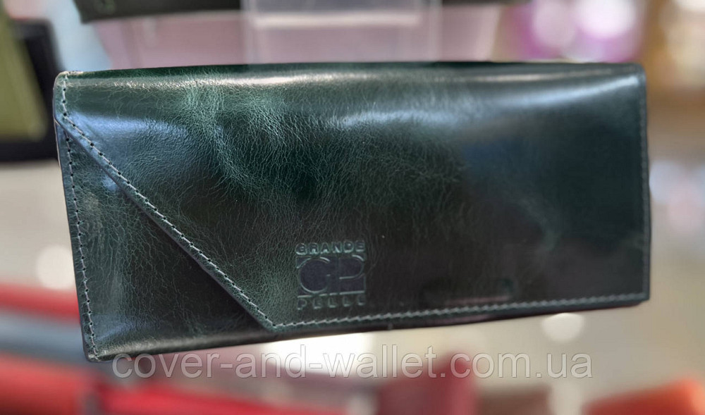 Місткий жіночий гаманець зеленого кольору з гладкої шкіри Grande Pelle Festa Київ - фото 9