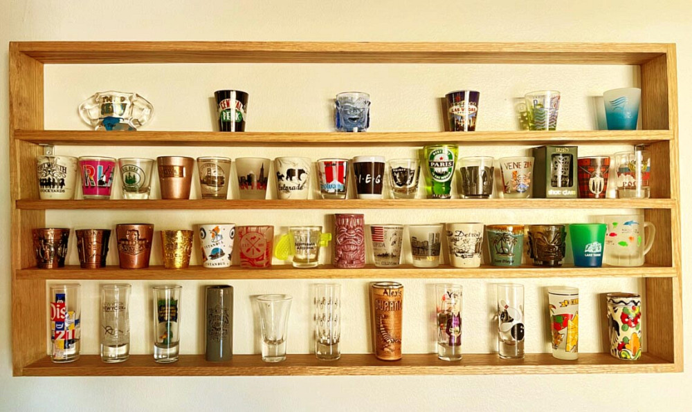 Полиця для чарок "Ріскота" сієна Миколаїв - фото 1