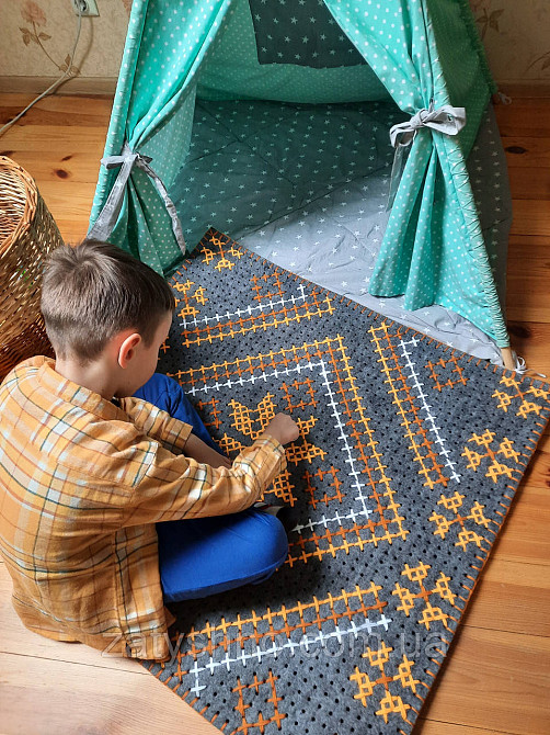 Коврик вышитой в украинском стиле  на фетре  96*90 см Киев - изображение 3