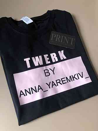 Футболка преміум Чоловіча/Жіноча з нанесенням Вашого напису на ній Чернівці