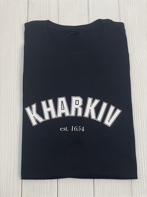 Футболка - з містом 