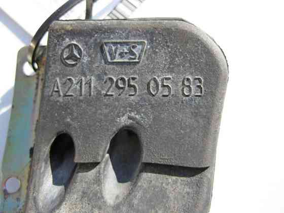 Mercedes-Benz  A2112950583 Тримач гальмівних трубок на моторному щиті праворуч E-Class W211 CLS C219 Одеса