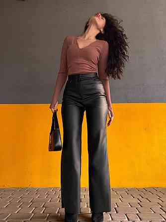 Женские стильные повседневные брюки с эко кожи на флисе. Черный, 42/44 Одесса