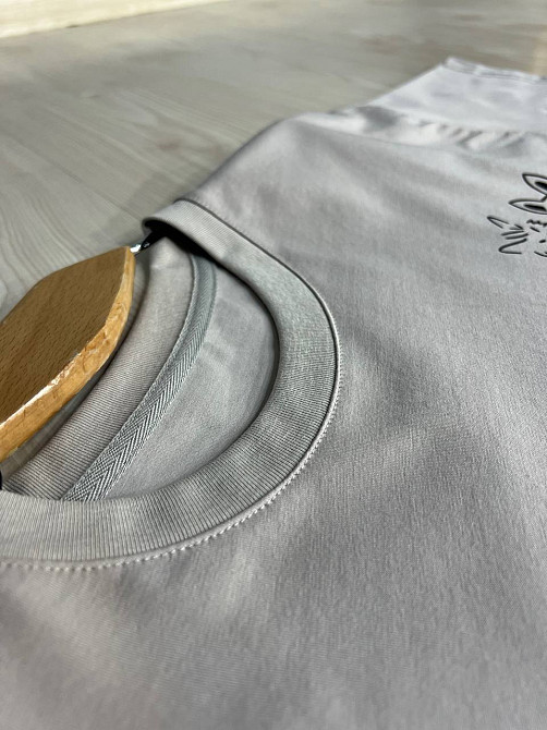 Футболка жіноча A-N 2358 оверсайз з малюнком тварин на спині, сірий, one size Київ - фото 16