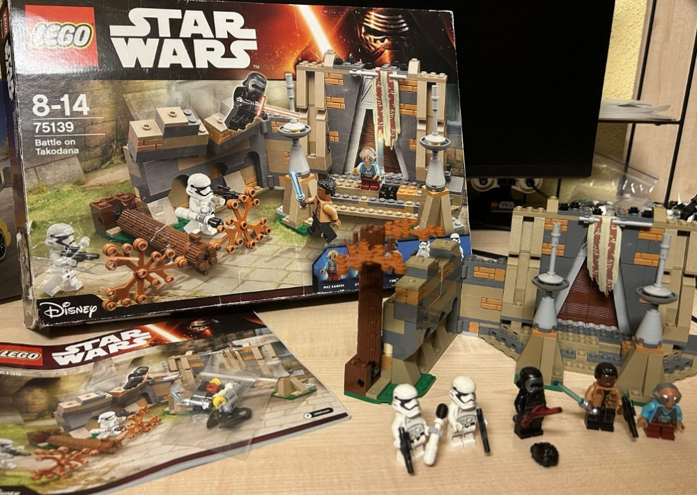 Lego Star Wars 75139 Battle on Takodana (100% полный коробки, др.) Киев - изображение 4