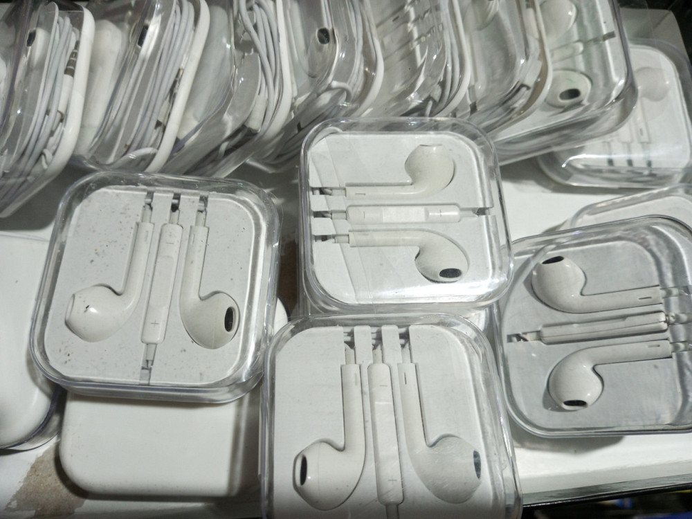 Наушники - вкладыши в пластиковой коробочке Полтава - изображение 1