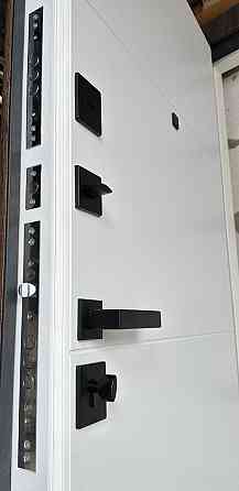 Двері квартирні Redfort, модель Смоук, комплектація Еліт + Київ