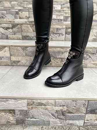 Kadar Черевики жіночі KADAR чорні натуральна шкіра висота 11см (00-1147491-Б) Коломыя