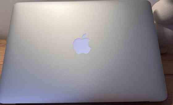 Ноутбук: Apple MacBook Air 13 (2015) i7 8Gb. 256Gb SSD. Киев