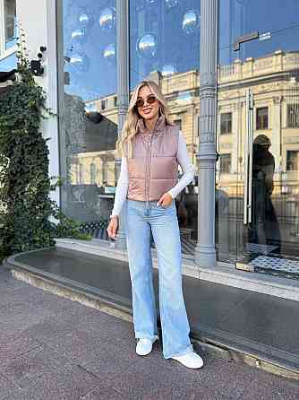 Жіноча утеплена жилетка на блискавці плащівка лак на синтепоні Капучино, 44 Одеса