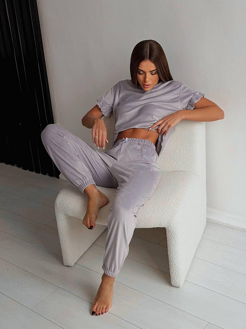 Женская стильная домашняя велюровая пижама Серый Одесса - изображение 2