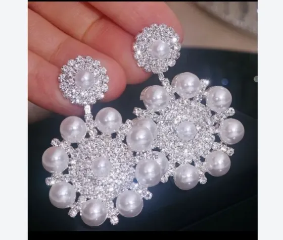 Rozkishni ta elegantní serezhki, novi Київ