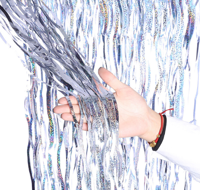 Дощик на фотозону хвилястий із голограмою 2 м на 1 м сріблястий Київ - фото 1