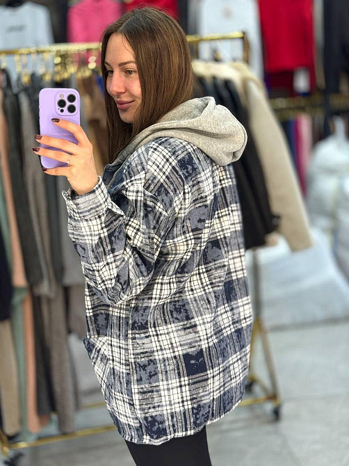 Жіноча тепла сорочка з капюшоном у карту байка на хутрі Джинс Одеса - фото 3