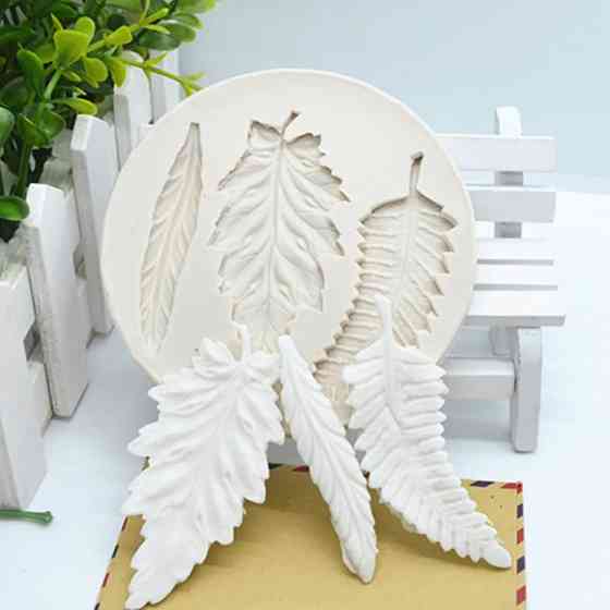 Силиконовая форма Листья 88 мм серый Киев