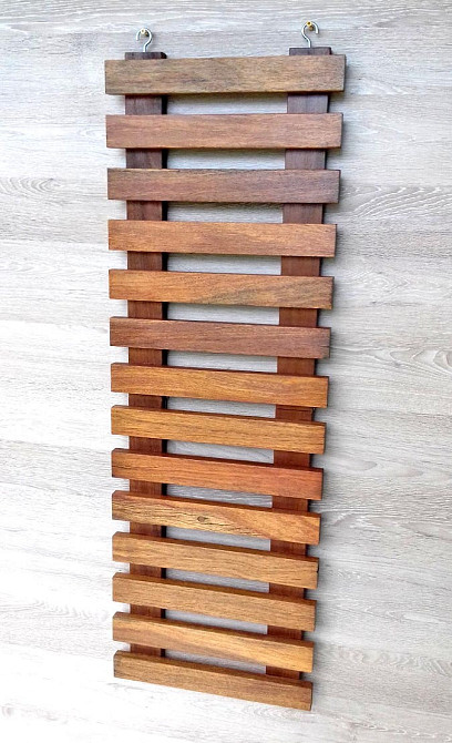 Полка настенная для цветов 