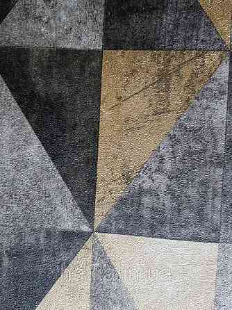 Шпалери флізелінові Decoprint Essentials EE22566 геометричні фігури 3д трикутники золотисті сірі чорні Київ