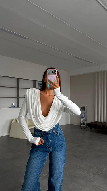 Женское боди с красивым декольте Одесса - изображение 3