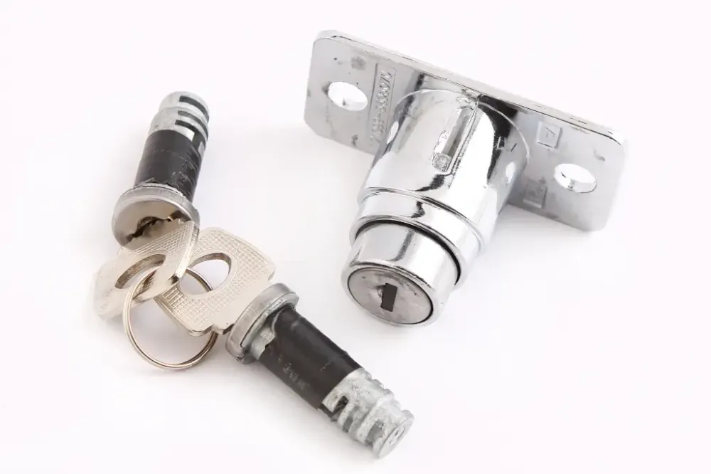 Замок багажника 21099 з циліндрами хром. Flagmus Вінниця - фото 1