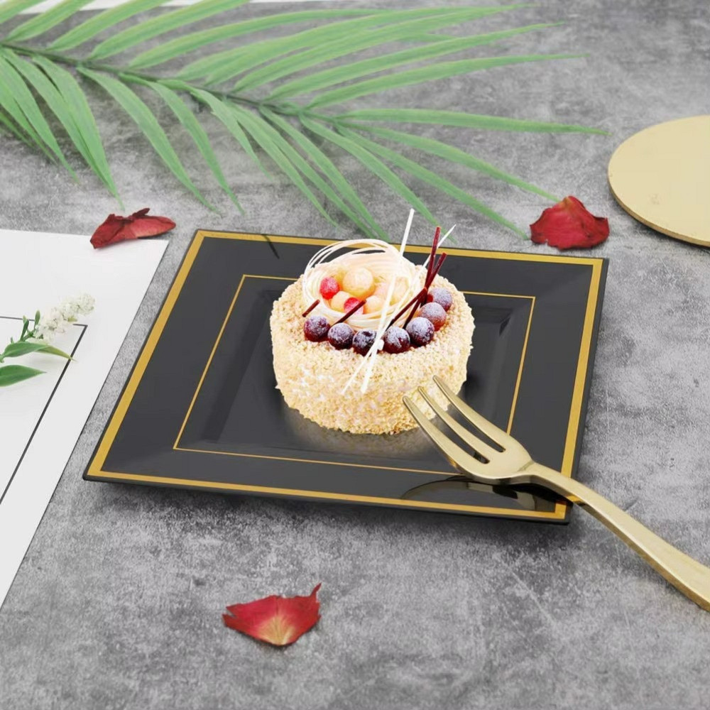 Набір тарілок пластикових 12 шт, десертні 16.5 см і обідні 24 см, квадратні, чорні з золотистим контуром Кам'янець-Подільський - фото 3