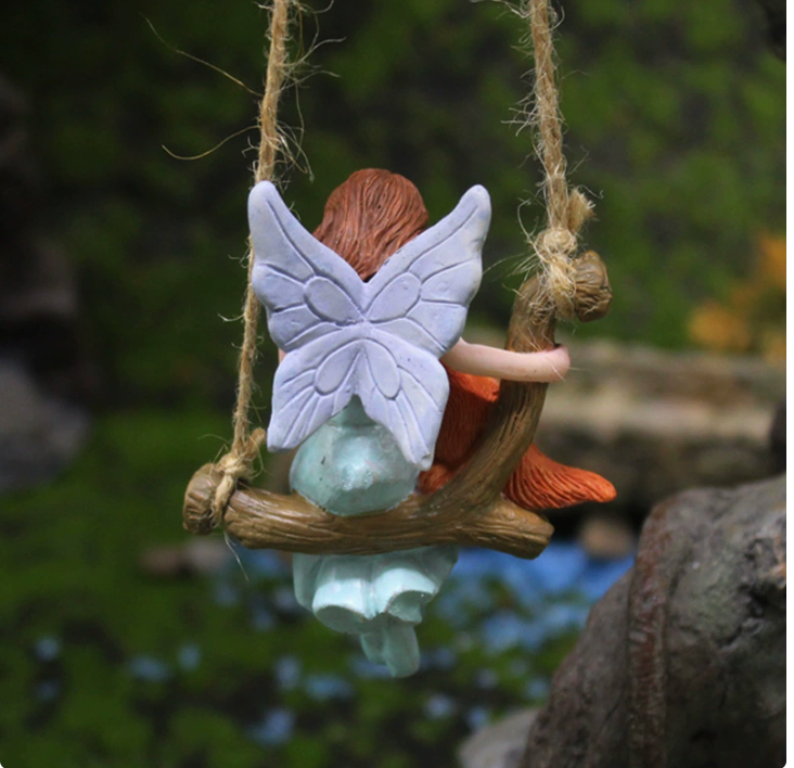 Фигурка Эльфа с белкой на качели 8.2 х 6.1 х 3.5 см Полистоун. Для мини-сада и флорариума Одесса - изображение 2