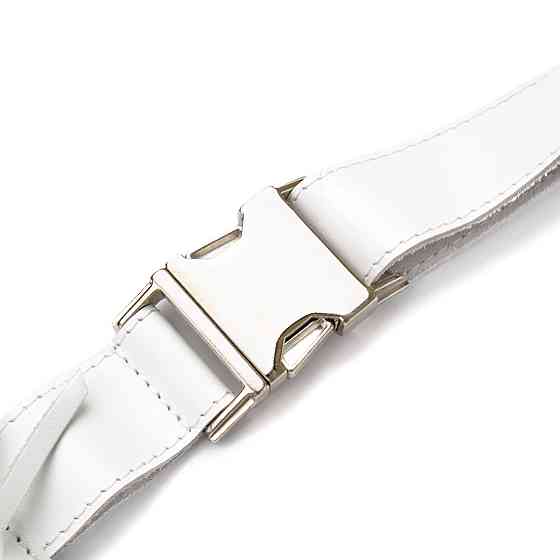 Стильная кожаная сумка на пояс Белый (GRANDE PELLE) Киев