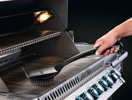 Щетка для чистки решеток, стальная с пластиковой ручкой Napoleon 62052 Код: 008066 Ровно