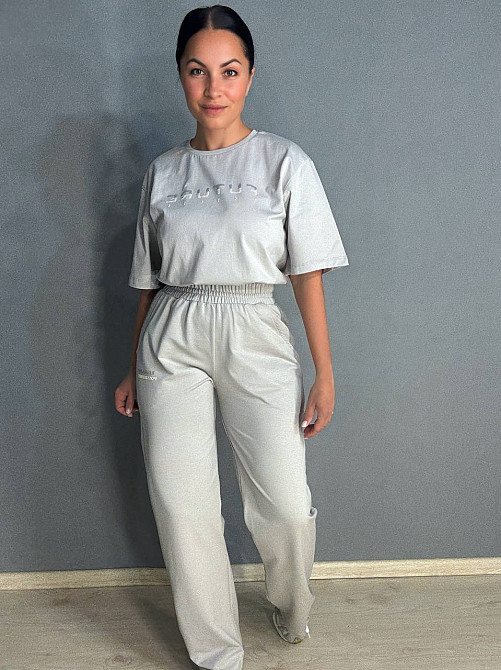 Костюм женский CAPPITONE 101183 с надписью футболка оверсайз и брюки палаццо серый, серый, L Киев - изображение 19