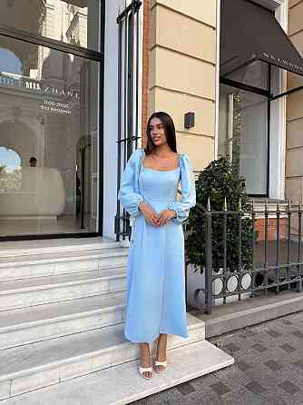 Женское праздничное сдержанное макси платье с разрезом костюмка Голубой, 50/52 Одесса