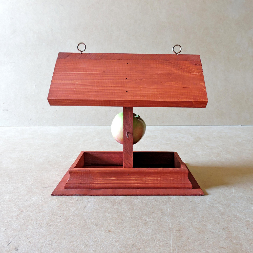 Кормушка садовая для птиц 