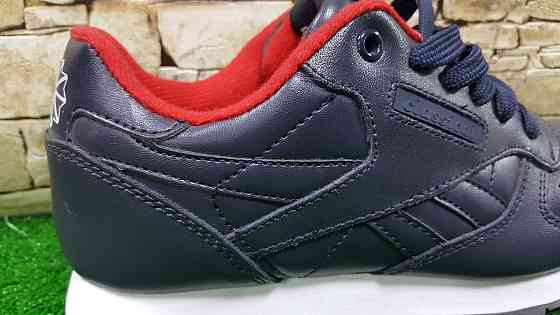 Подростковый кроссовки Reebok Classic Leather .p.37(24)см Киев