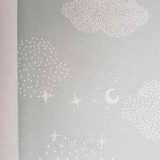 Шпалери флізелінові дитячі Lutece Tartine et Chocolat небо хмари хмари зорі місяць білі на зеленому Київ