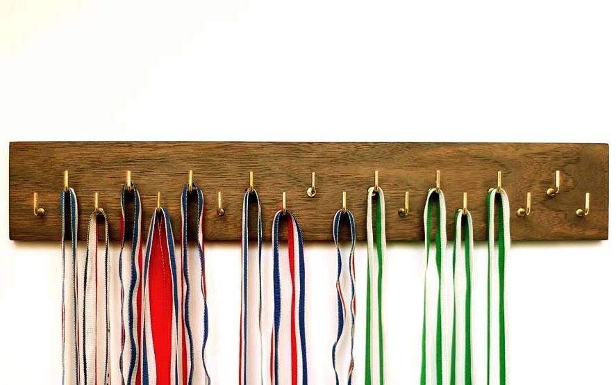 Полка для медалей 