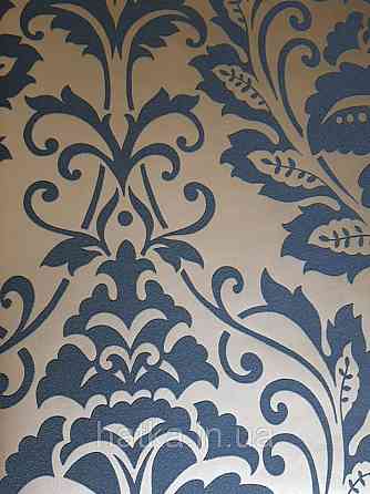 Вінілові шпалери на флізелін AS creation Attractive вензель великий структурний чорний на золотистому Київ