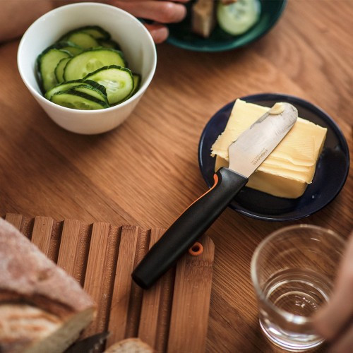 Нож для масла 8 см Fiskars 